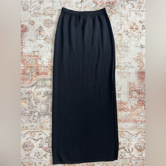 St. John Evening Black Santana Knit Long slit skirt - Picture 2 of 5